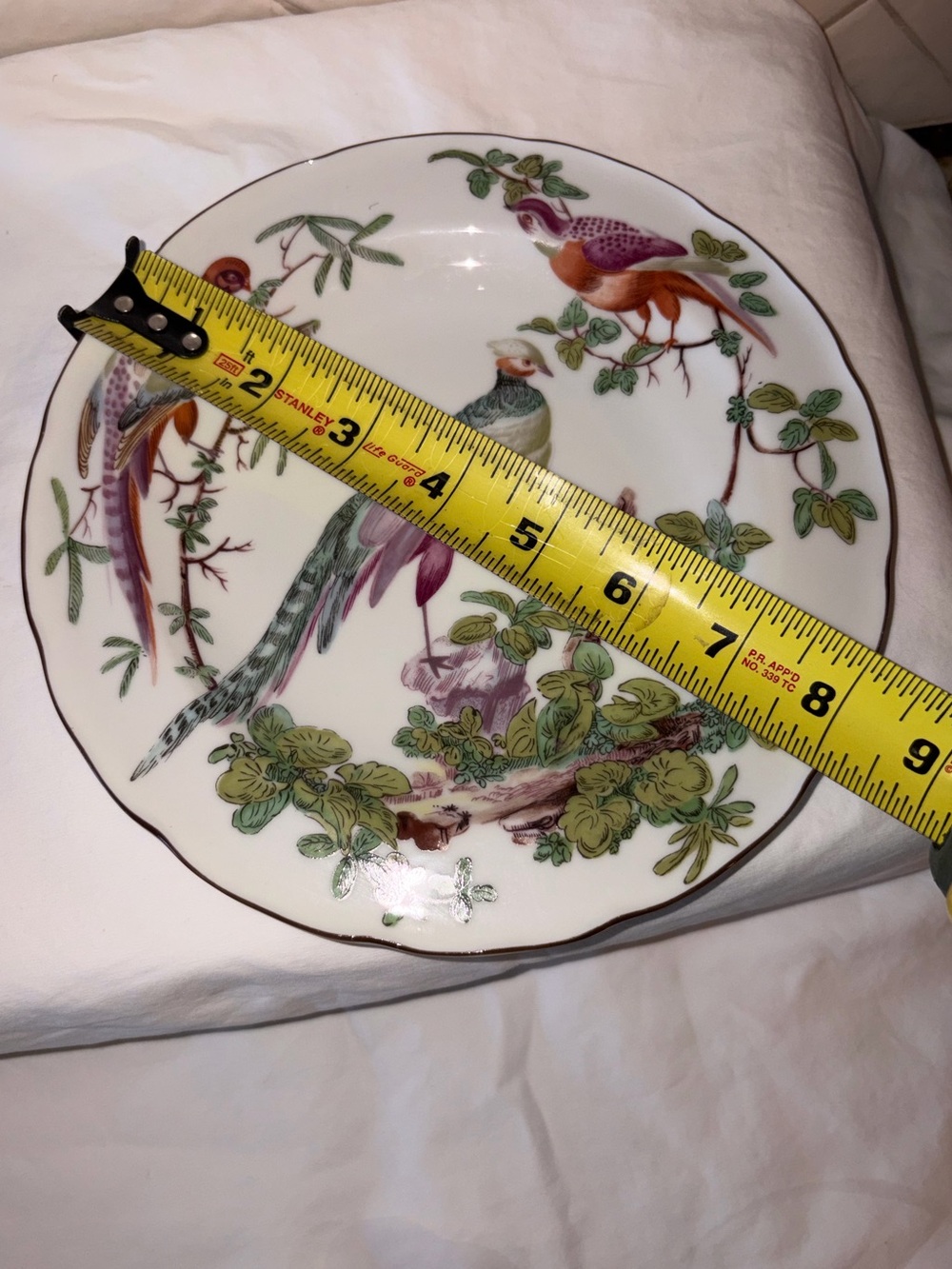 Mottahedeh Colonial Williamsburg "Chelsea Bird" Porcelain Salad Plates Set of 2 - Picture 9 of 9